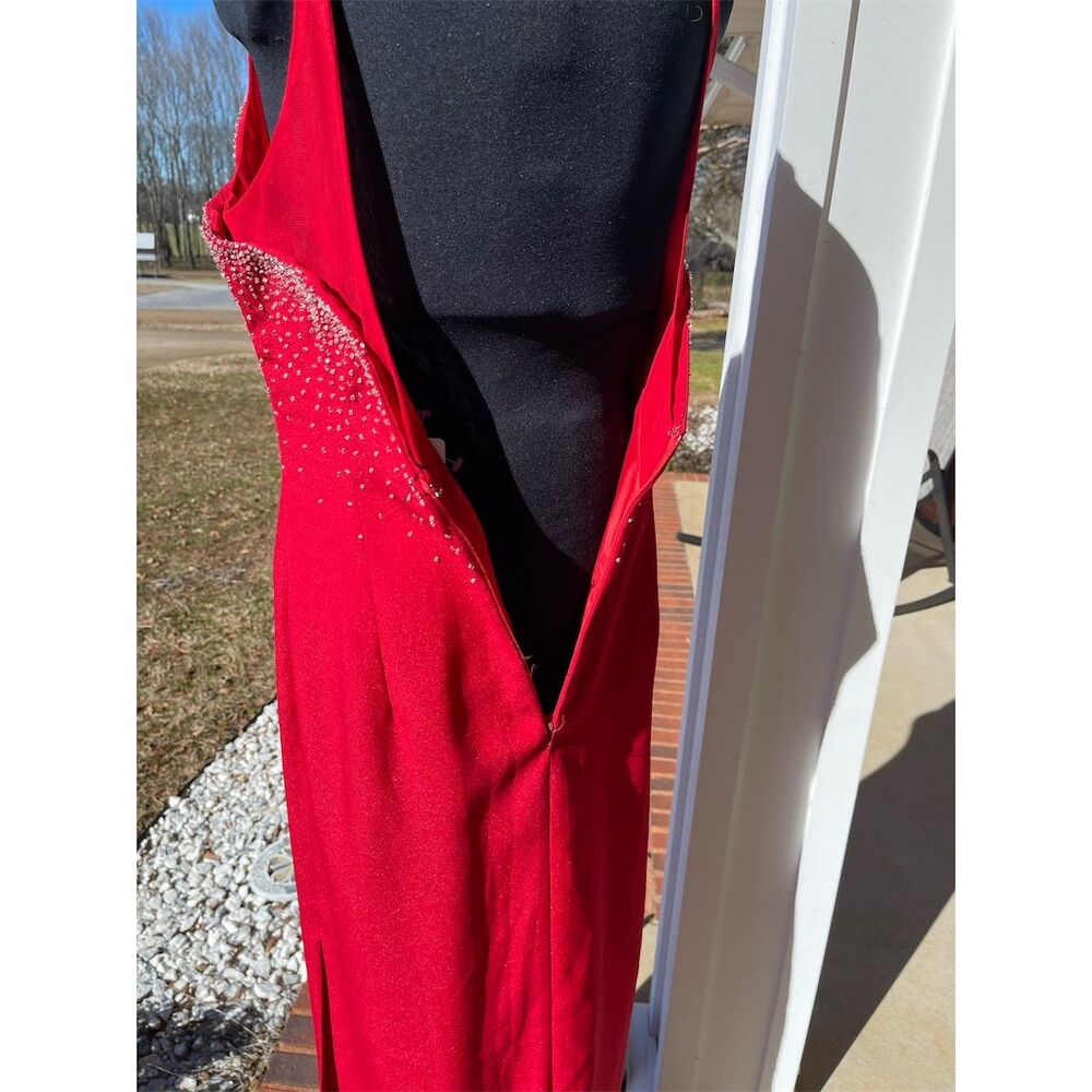 Cire Women's Size 10 Red Beaded V-Neck Long Evening Gown, wedding, prom, formal - Picture 8 of 16